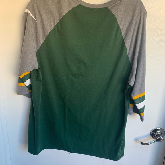 Packers Nike shirt, great condition - Picture 2 of 3